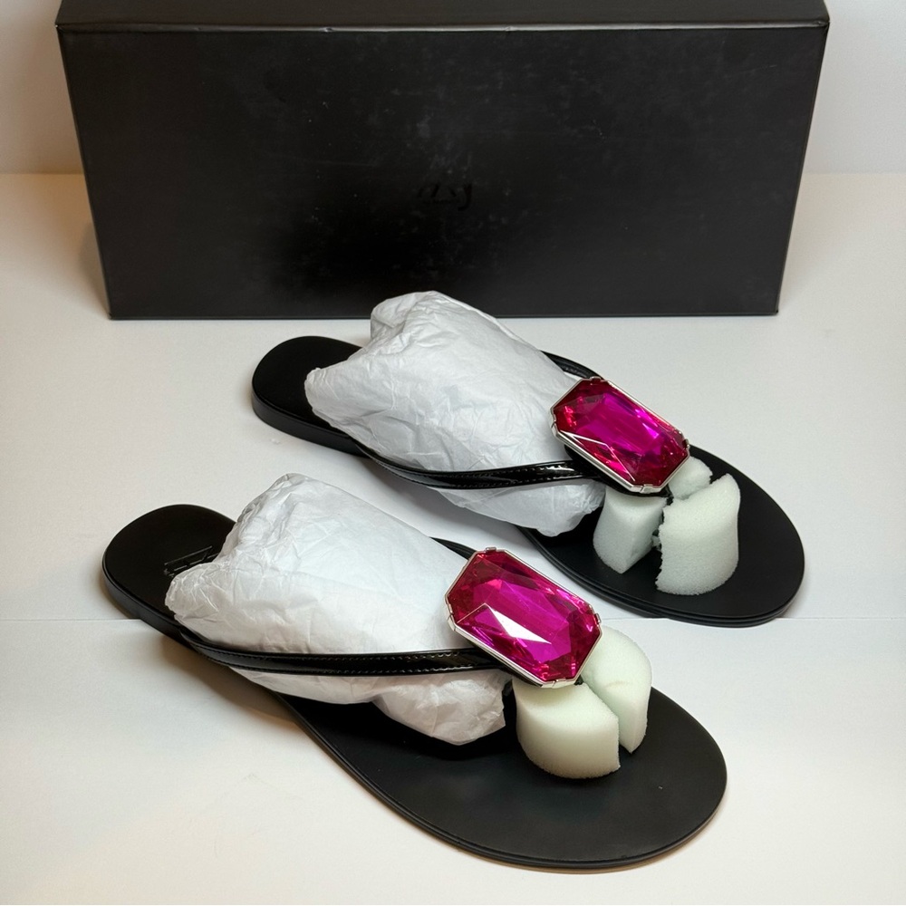 NEW AAJ by Aminah Women's Janet Gem FLAT Dress Sandals - Black 7.5M $185 MSRP